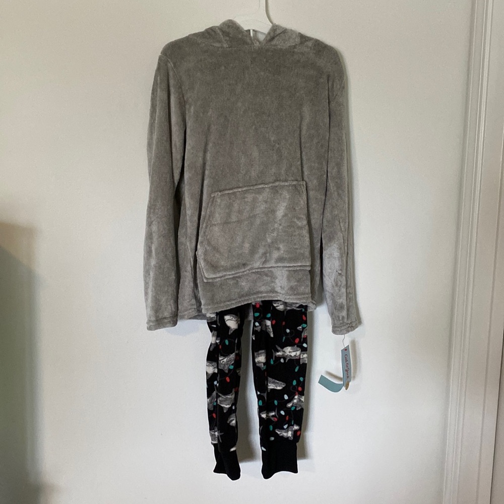 NWT Cat & Jack 2 Piece Shark Pajamas w/ Shark Fin Hood